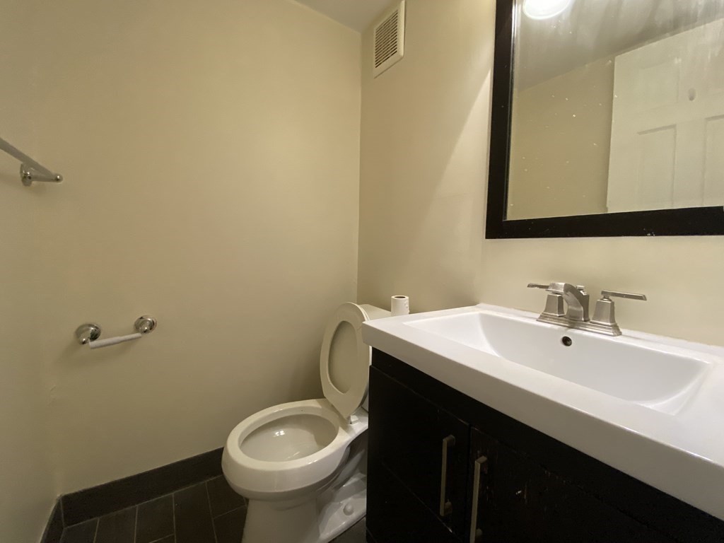 12 Stoneholm, Back Bay