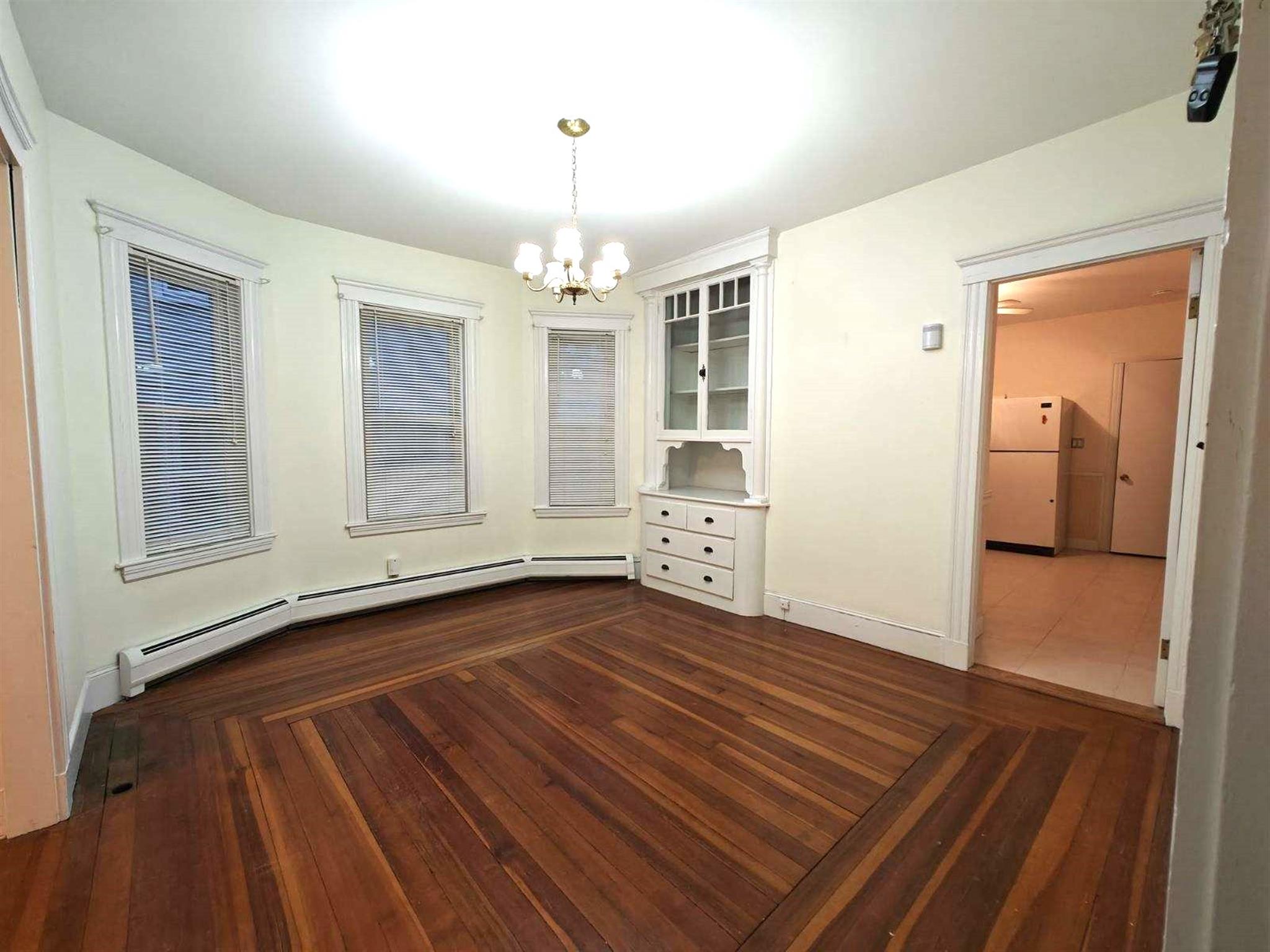 3 bed, 1 bath apartment for rent at 306 Spring St Extension Unit 1, Tufts University — photo 3 of 3