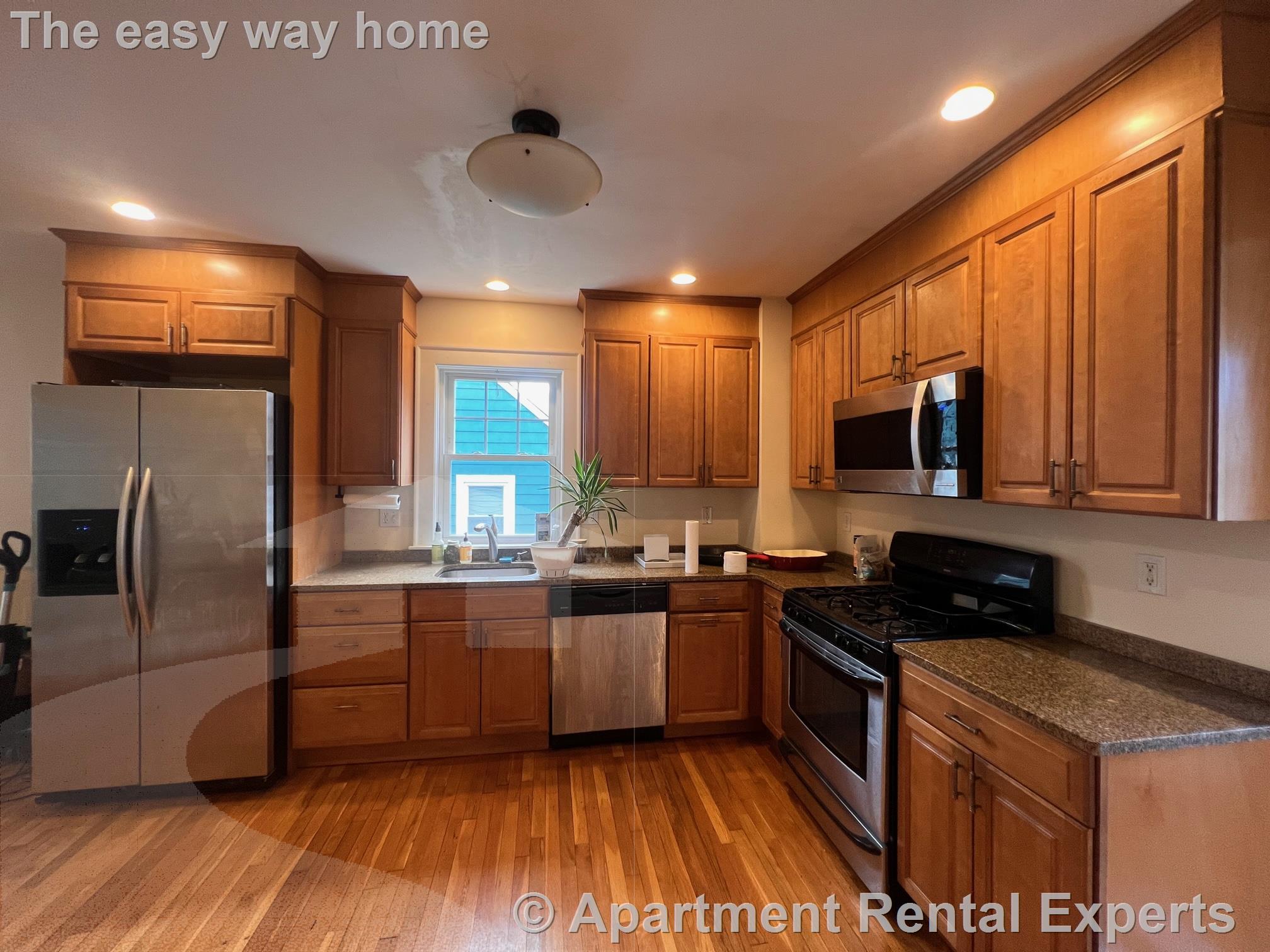 3.5 bed, 1.5 bath apartment for rent at 137 Sunset Rd Unit 1, Arlington — photo 2 of 18