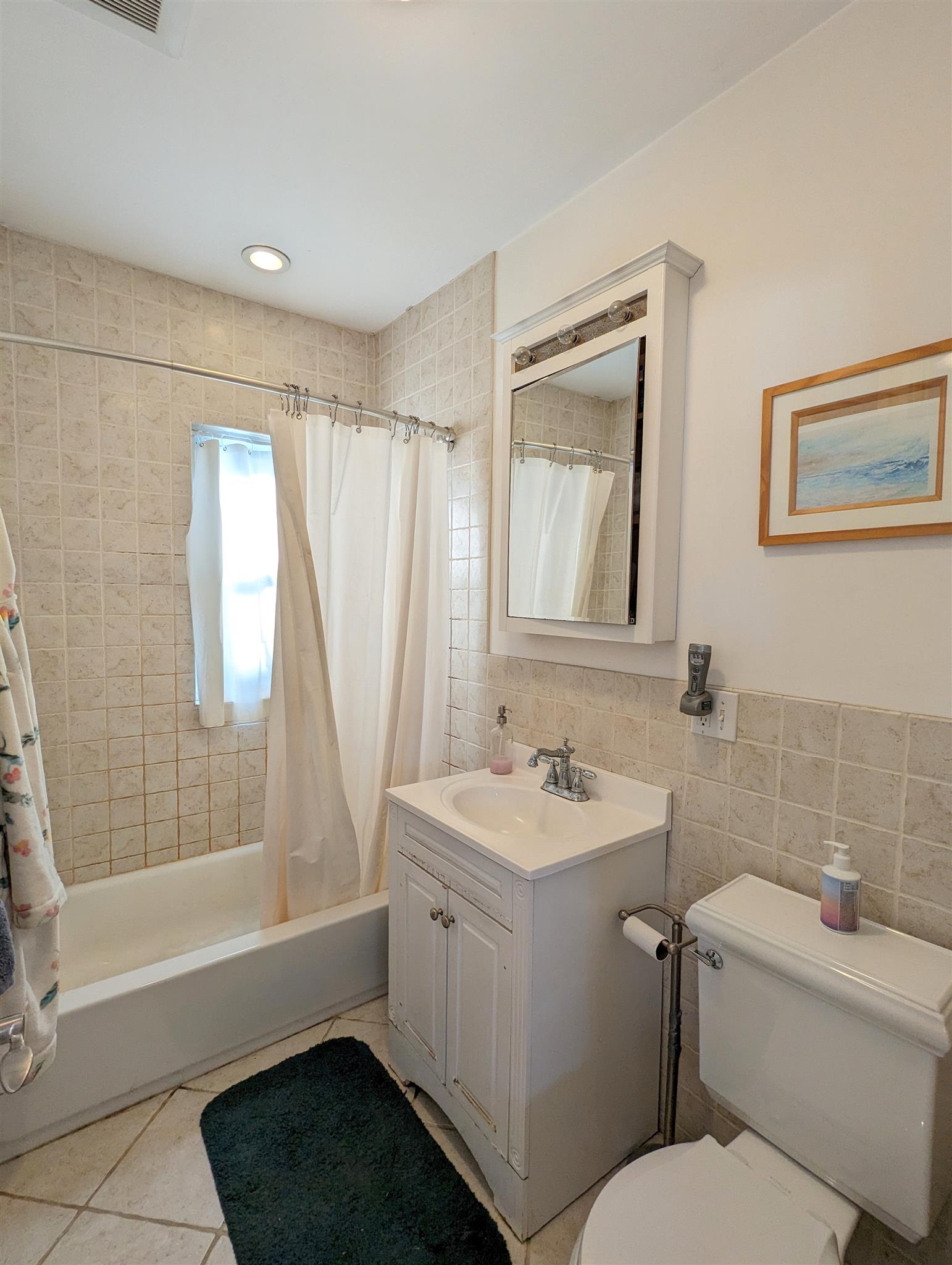 2 bed, 1 bath apartment for rent at 601 Boston Ave Unit 2, Magoun Square — photo 7 of 17