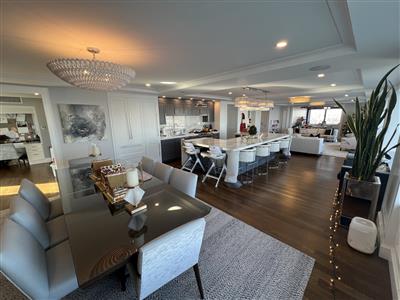 85 East India Row, Downtown