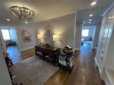 85 East India Row, Downtown