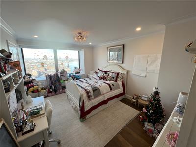 85 East India Row, Downtown