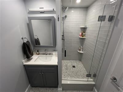 85 East India Row, Downtown