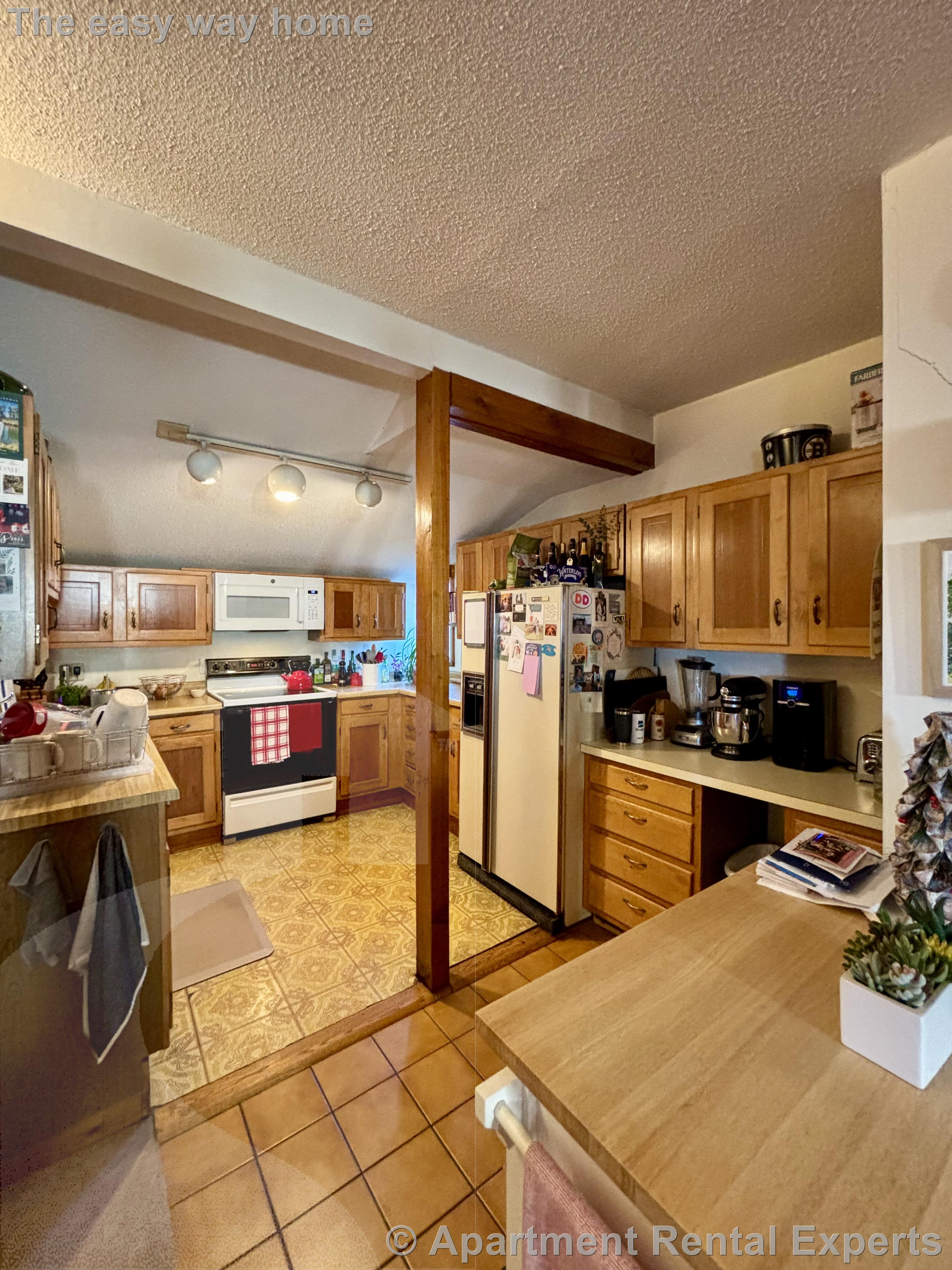 2 bed, 1 bath apartment for rent at 136 Lowell St Unit 1, Ward Two — photo 8 of 16