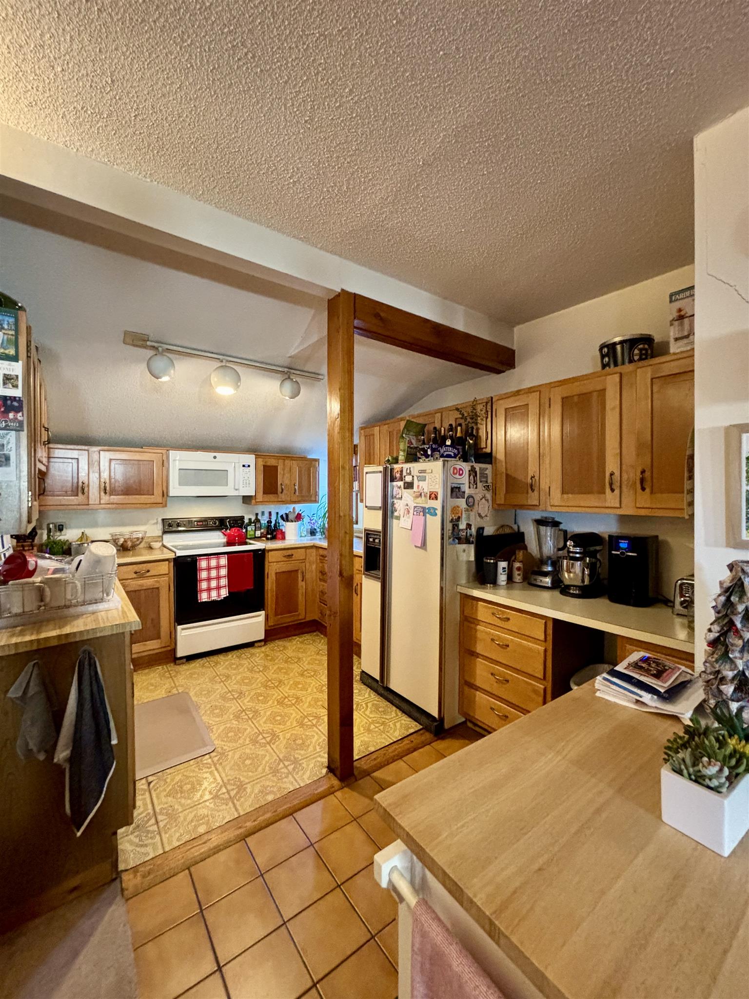 2 bed, 1 bath apartment for rent at 136 Lowell St Unit 3, Davis Square — photo 4 of 15