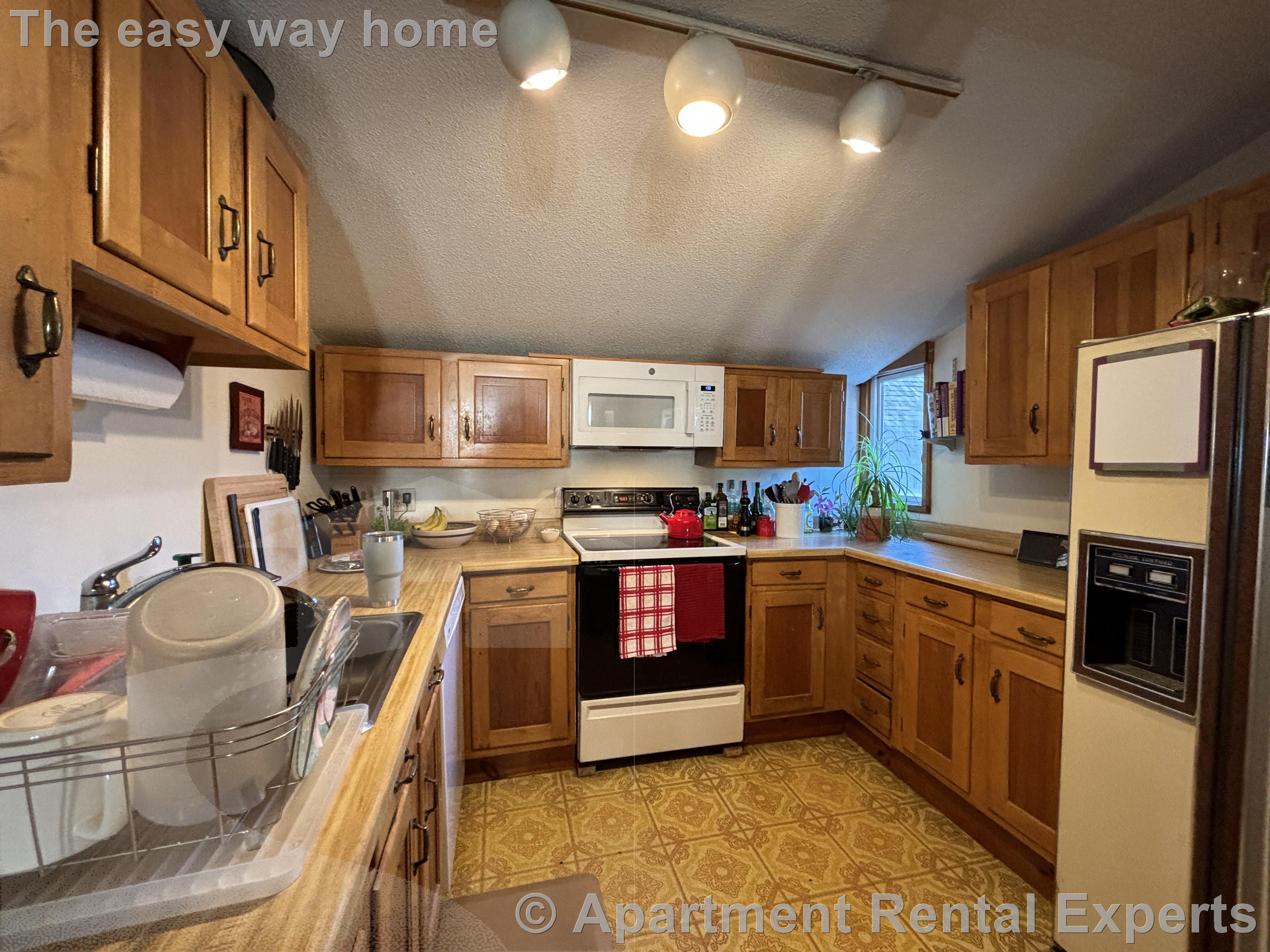 2 bed, 1 bath apartment for rent at 136 Lowell St Unit 1, Ward Two — photo 9 of 16