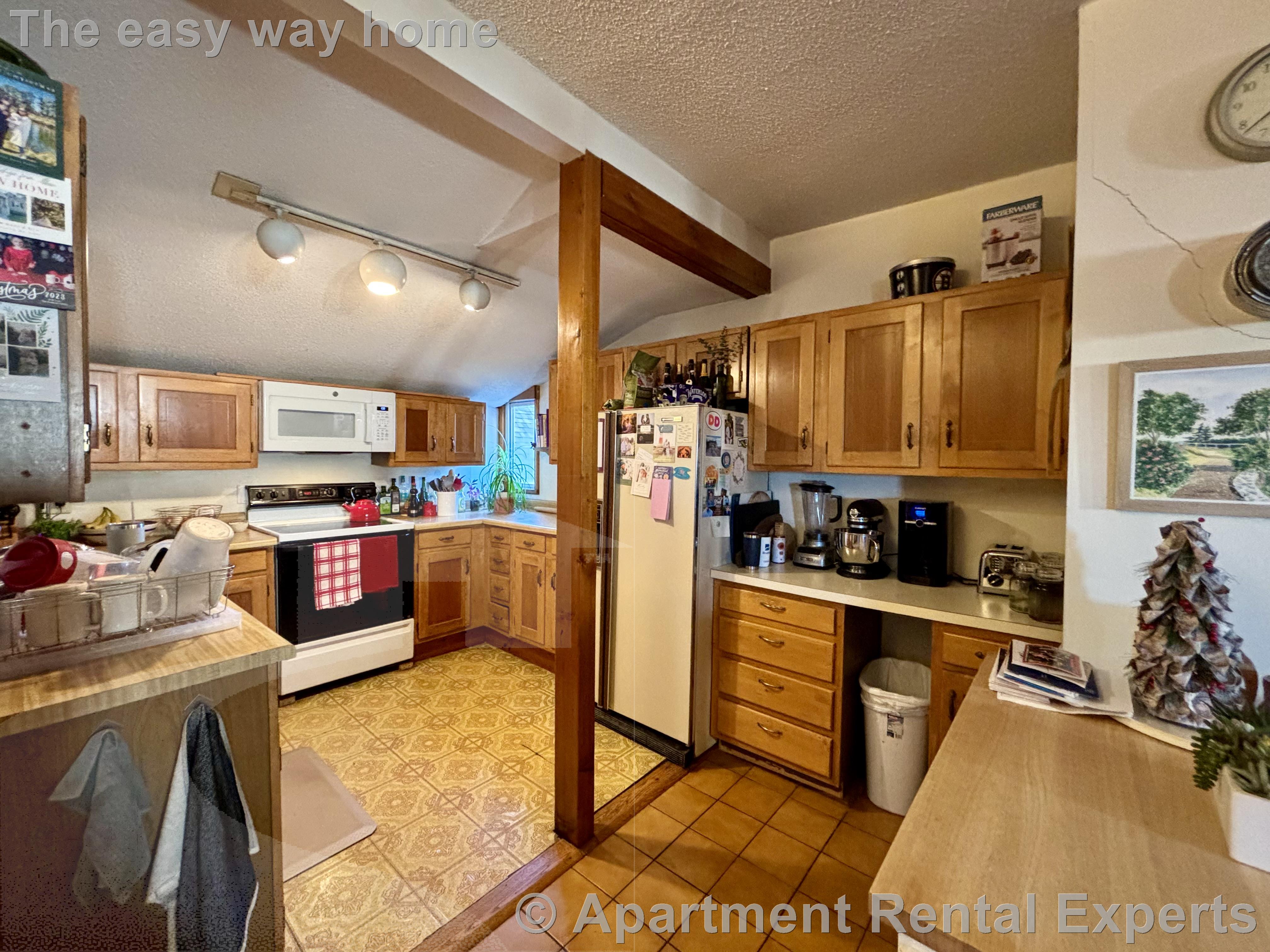 2 bed, 1 bath apartment for rent at 136 Lowell St Unit 1, Ward Two — photo 11 of 16