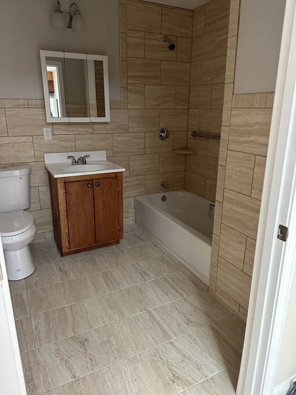 155 Broadway, Revere