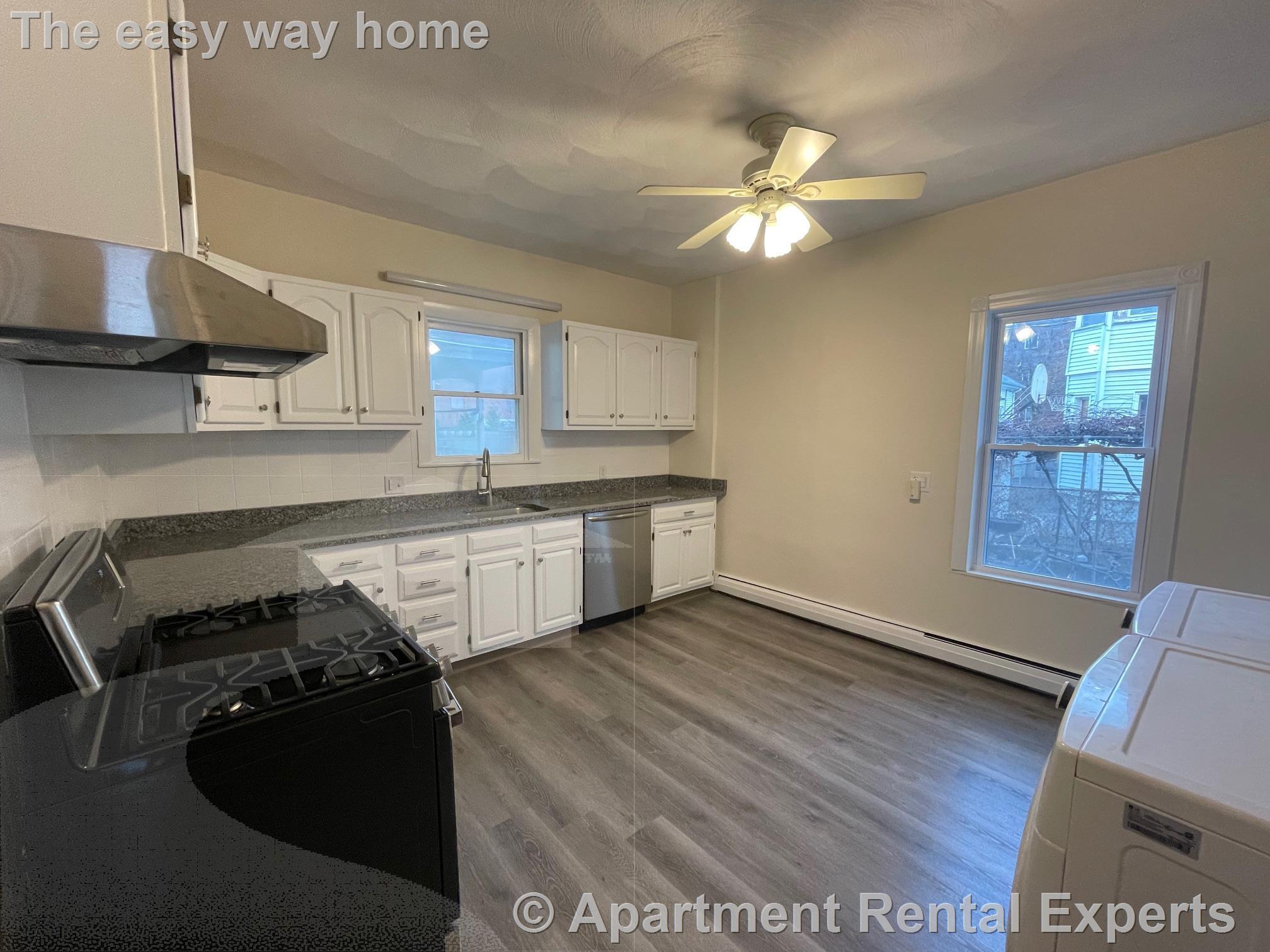 1 bed, 1 bath apartment for rent at 5 Rossmore St Unit 2, Union Square