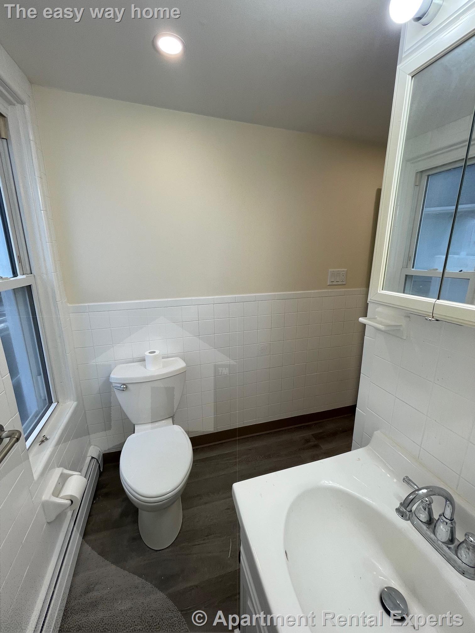 1 bed, 1 bath apartment for rent at 5 Rossmore St Unit 2, Union Square — photo 13 of 14