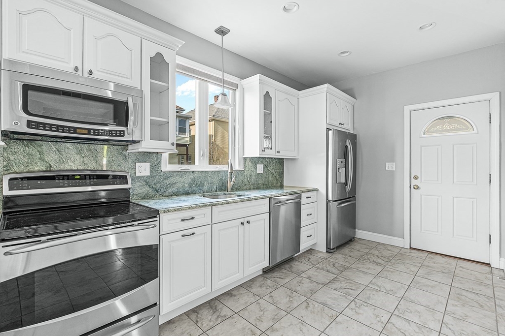 76-78 Bradbury Ave, Medford