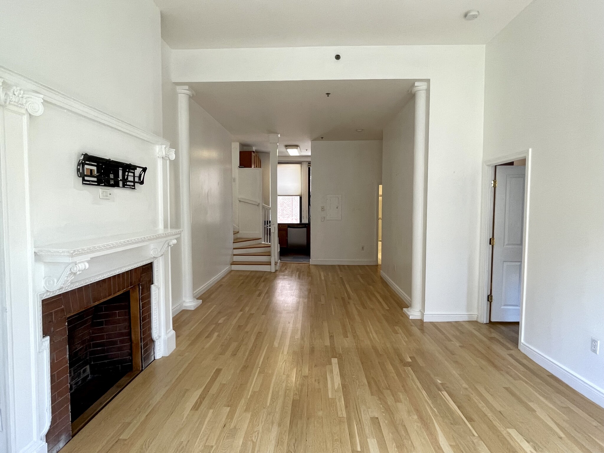 10 Charlesgate East, Back Bay