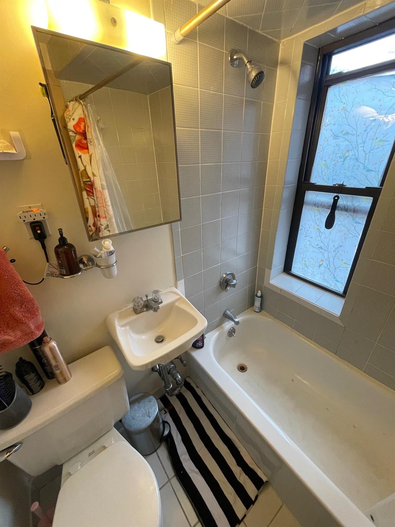 Studio bed, 1 bath apartment for rent at 43 Ivaloo, East Somerville — photo 7 of 9
