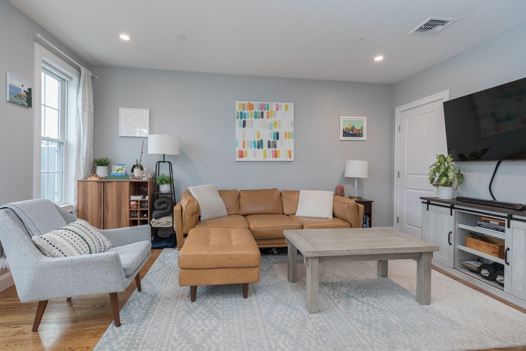 194 K St, South Boston