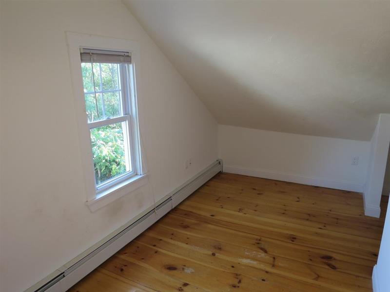 23 Lowell St, Spring Hill