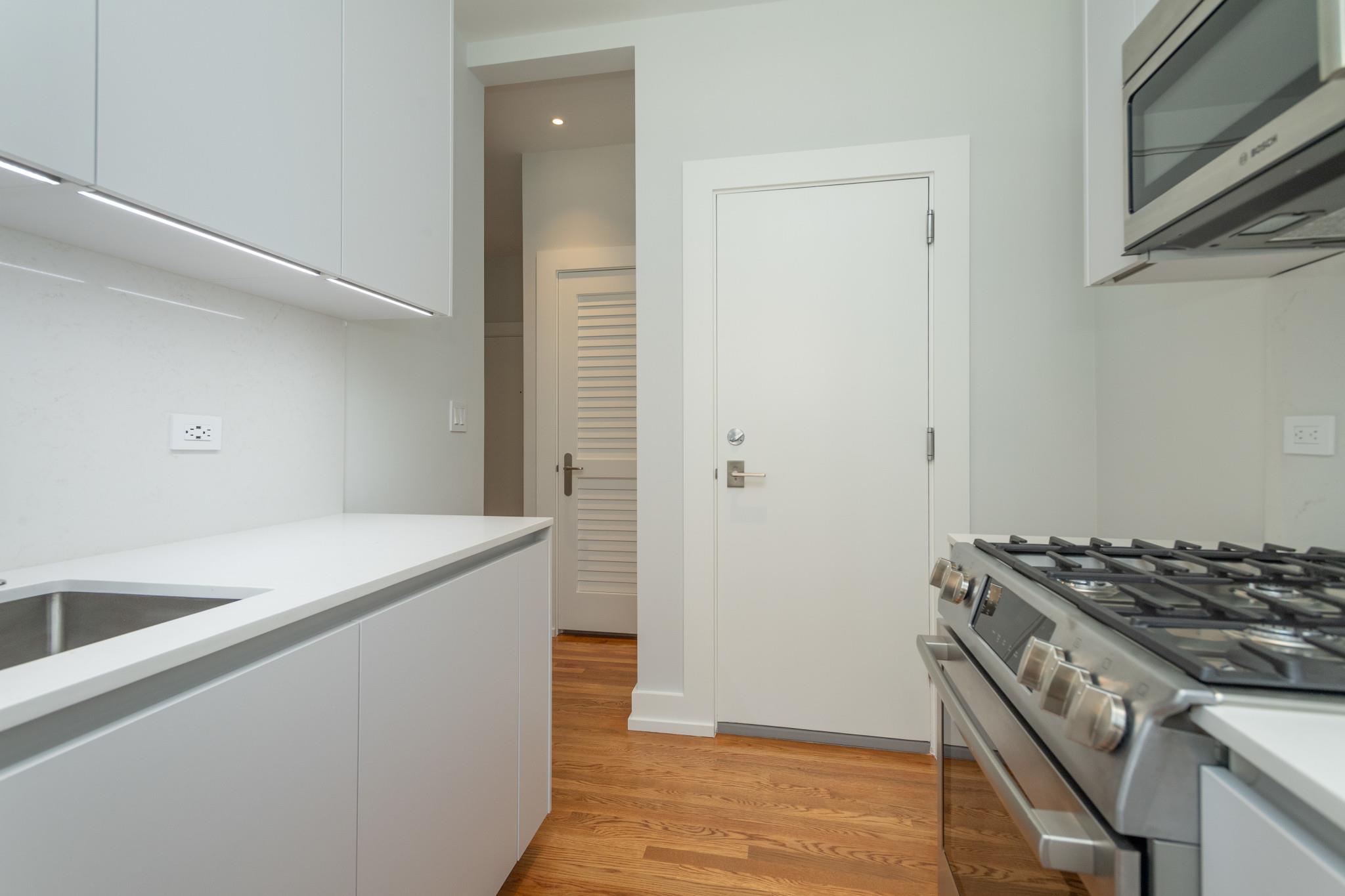 1 bed, 1 bath apartment for rent at 16 Forest St, Porter Square — photo 6 of 10