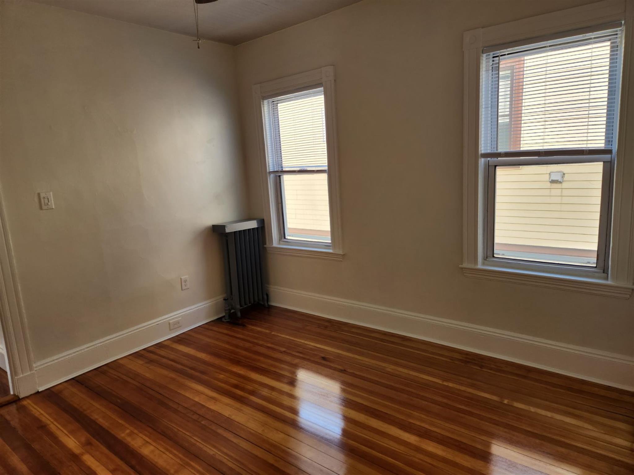 3 bed, 1 bath apartment for rent at 42 Belknap St Unit 3, West Somerville — photo 5 of 9