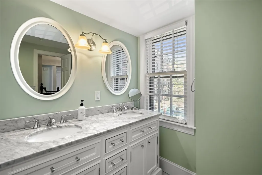 3 Mt Vernon Sq, Beacon Hill