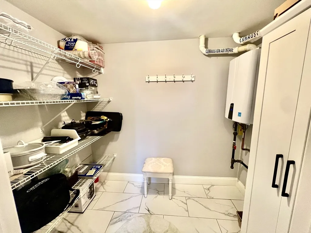 259 Oakwood Ave, Revere