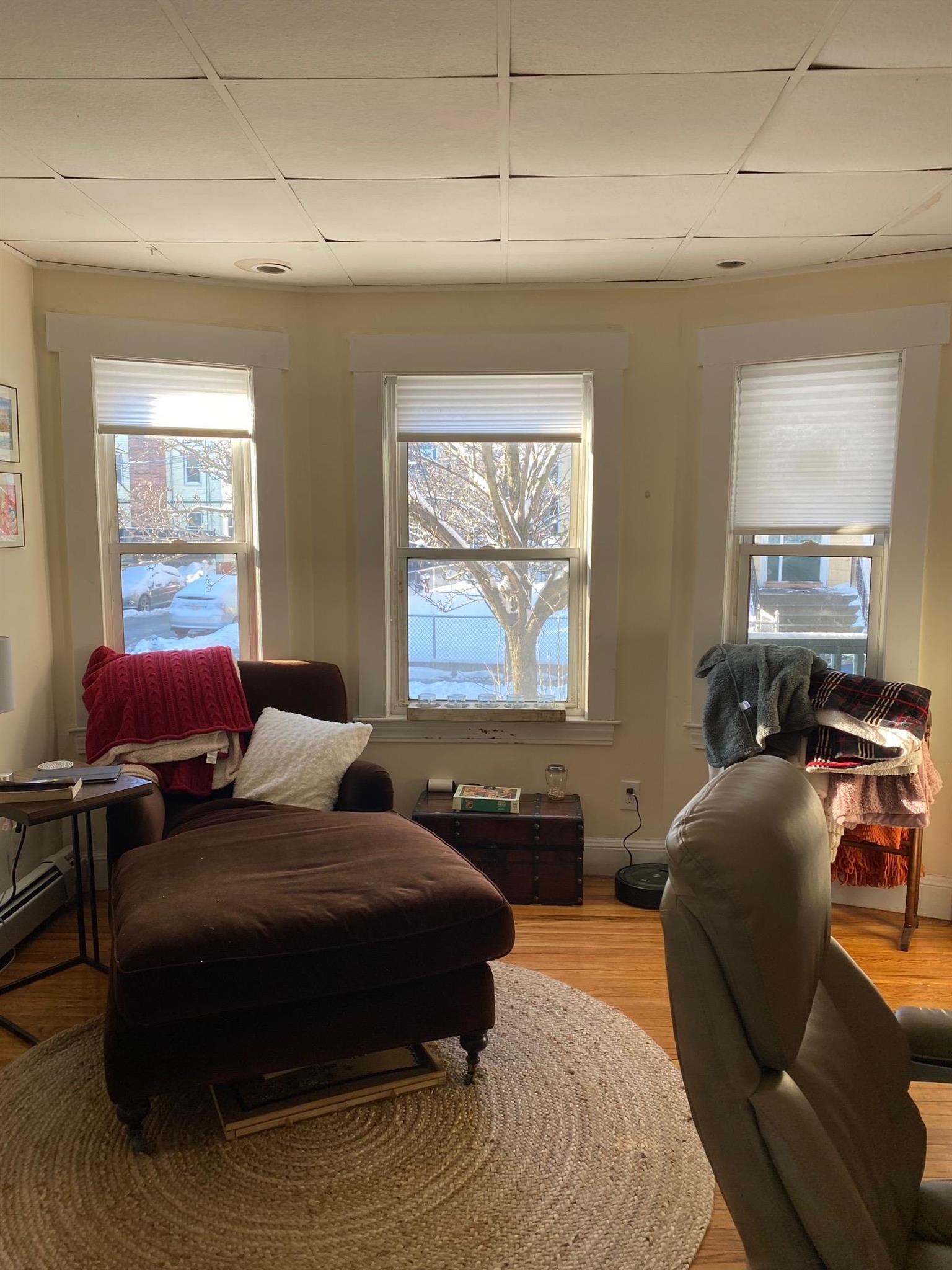 2.5 bed, 1 bath apartment for rent at 109 Perkins St Unit 1F, Winter Hill — photo 6 of 14