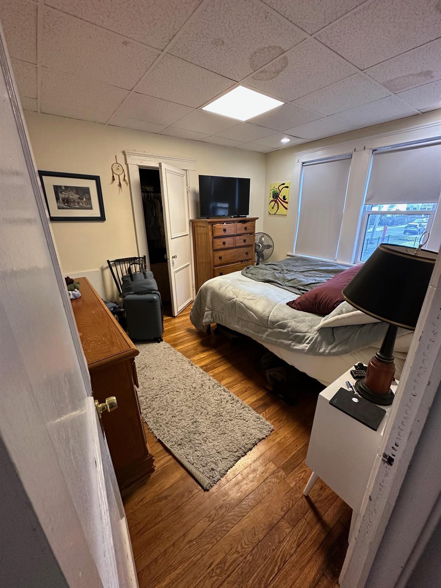 2.5 bed, 1 bath apartment for rent at 109 Perkins St Unit 1F, Winter Hill — photo 9 of 14