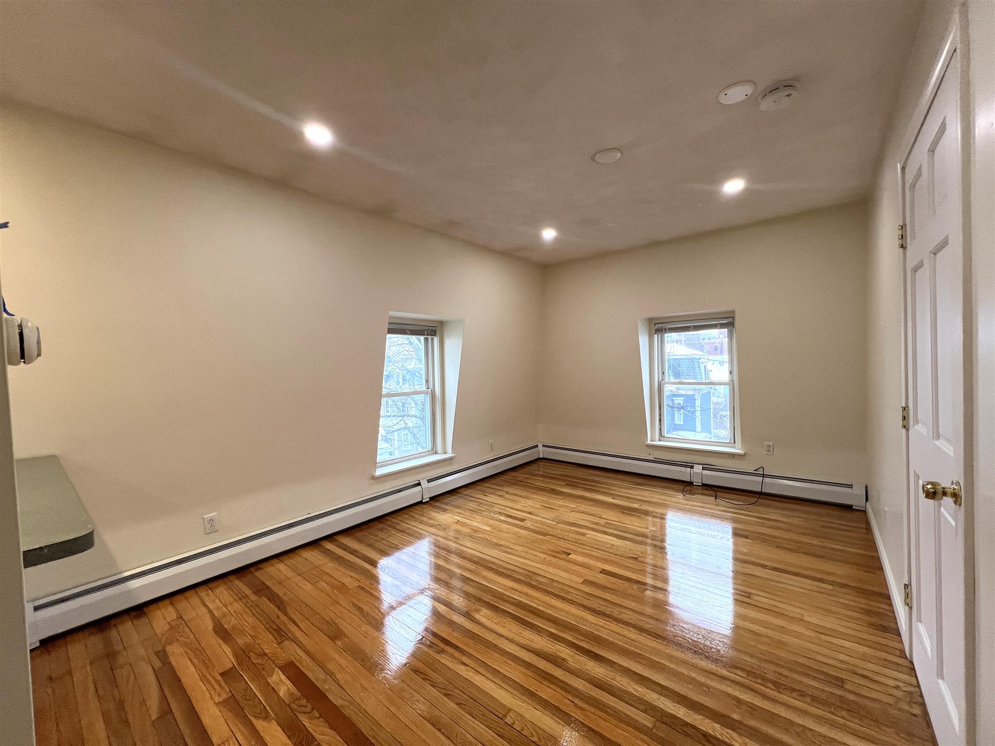 1 bed, 1 bath apartment for rent at 15 Howe St, Magoun Square — photo 25 of 29