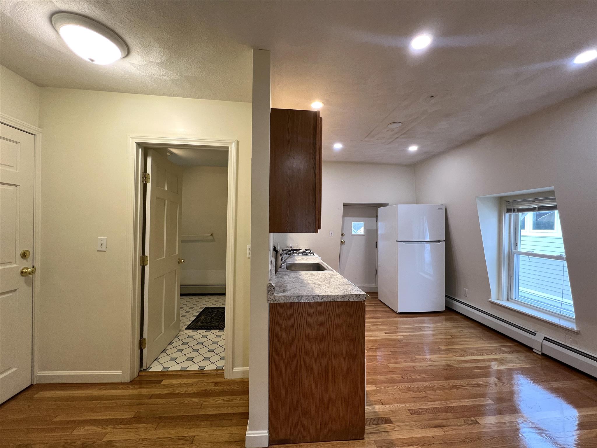 1 bed, 1 bath apartment for rent at 15 Howe St, Magoun Square — photo 28 of 29