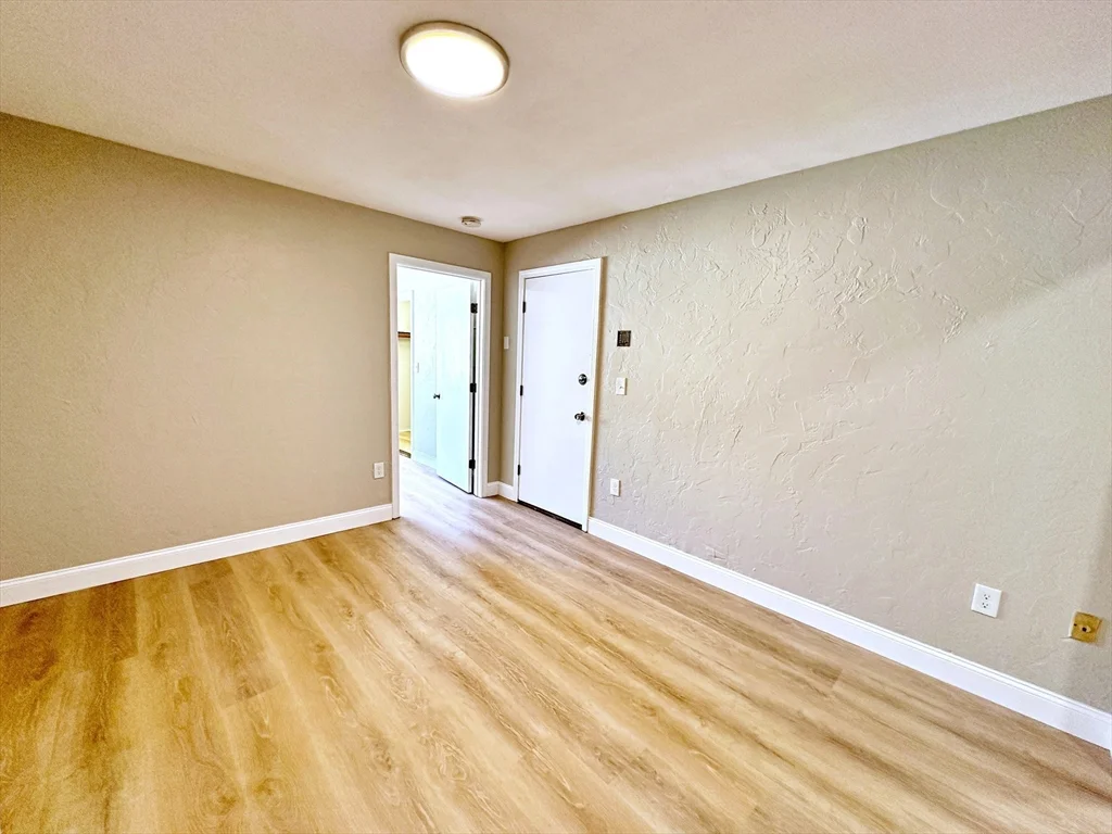 89 Cottage St, East Boston