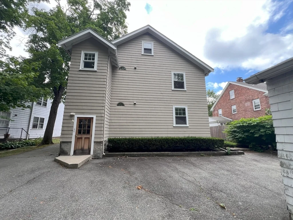 19 Maple St, Auburndale