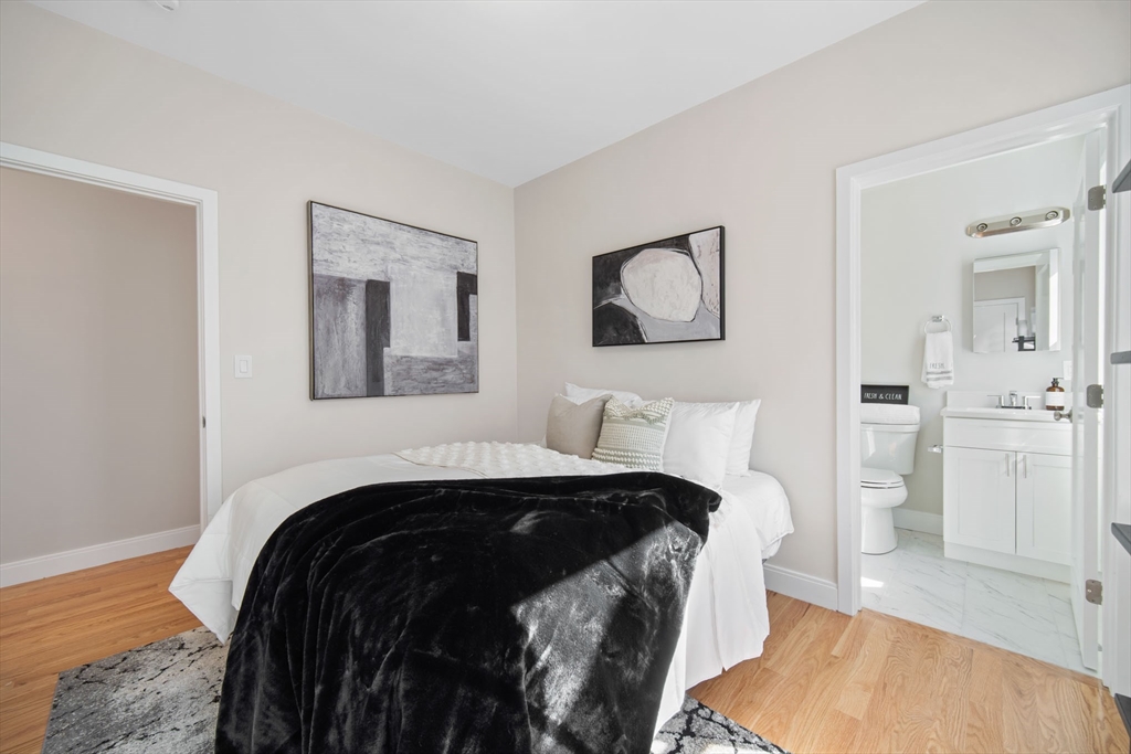 2-4 Hecla, Dorchester