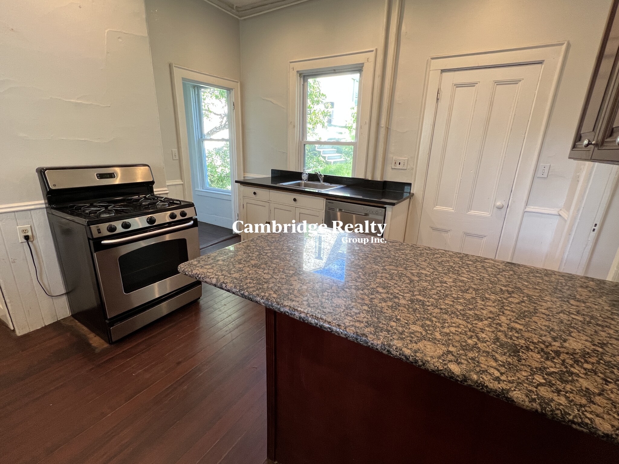 76 Curtis St, West Somerville