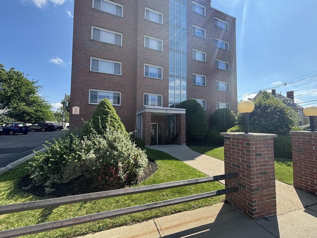 215 Massachusetts Ave, East Arlington