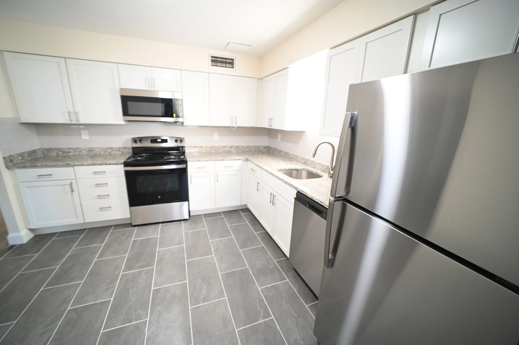 650 Columbus Ave, Roxbury