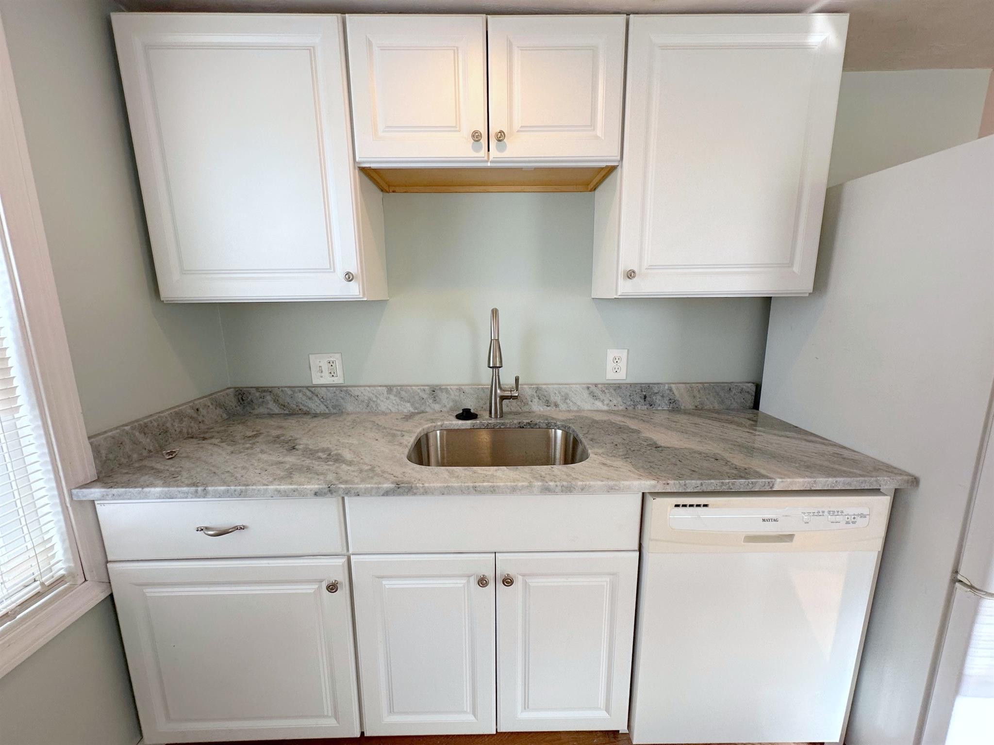 2 bed, 1 bath apartment for rent at 270 Park St Unit 2, Medford Hillside — photo 2 of 16