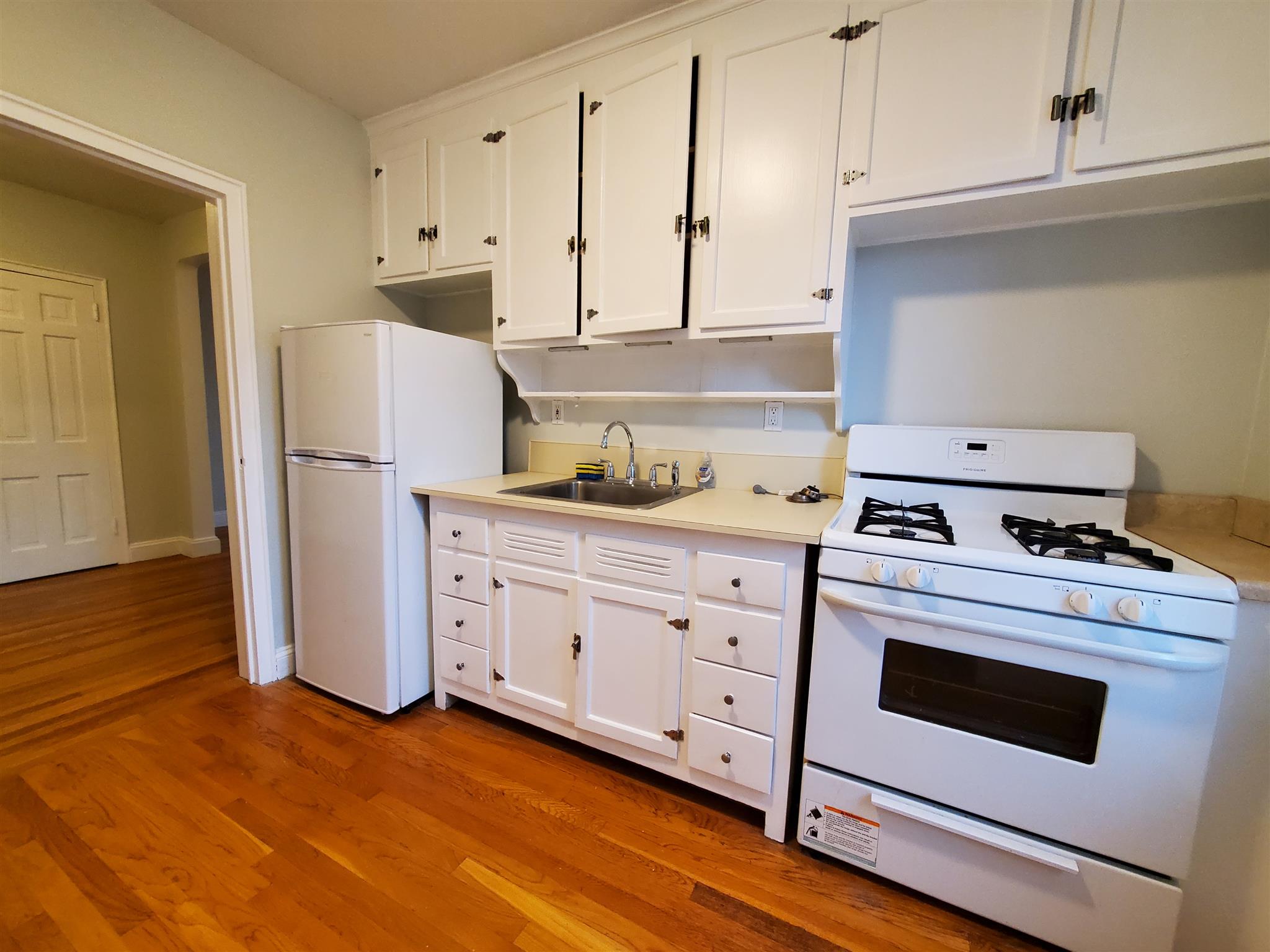 1 bed, 1 bath apartment for rent at 42 Ware St Unit 42, Harvard Square — photo 4 of 16