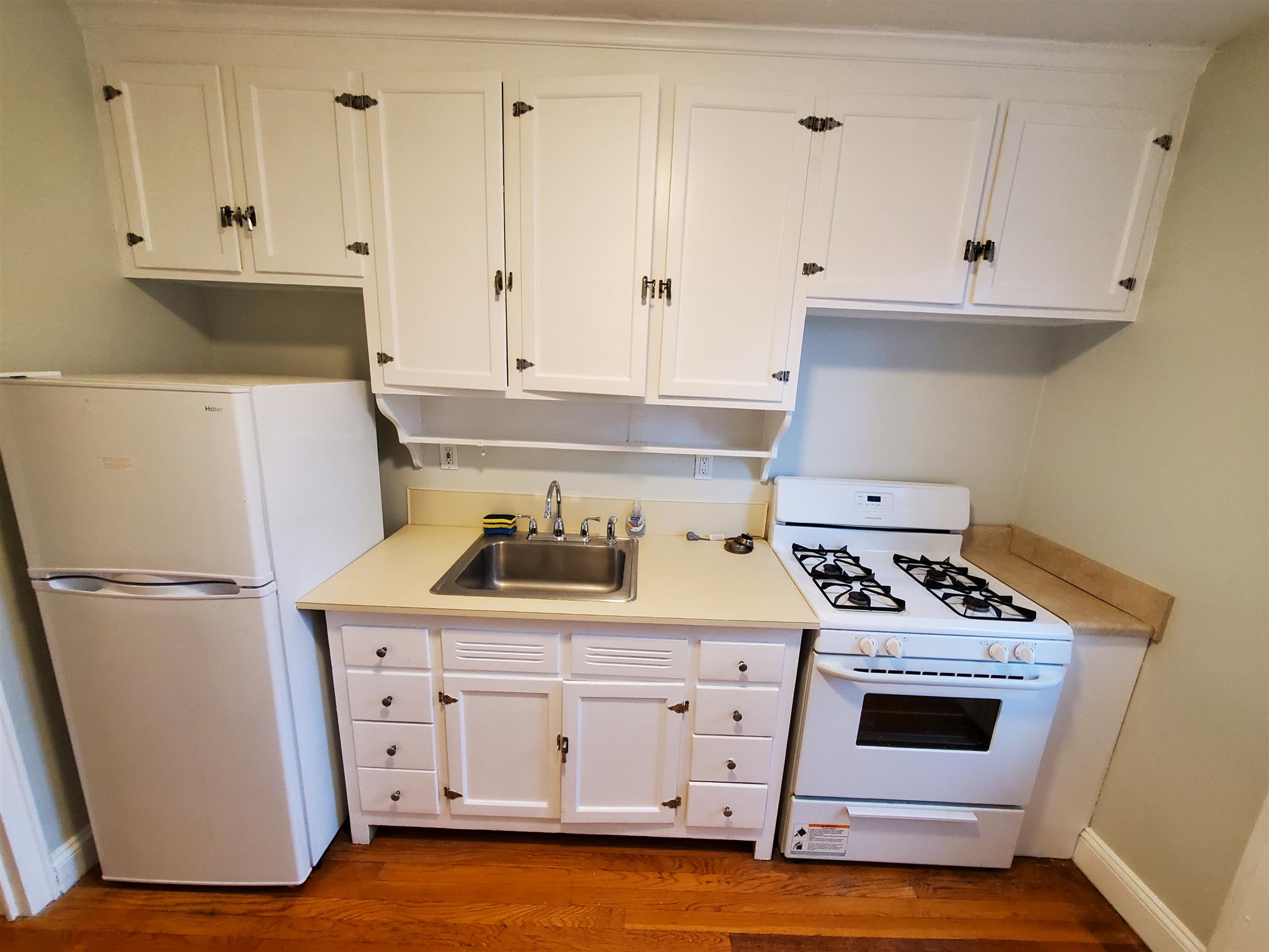 1 bed, 1 bath apartment for rent at 42 Ware St Unit 42, Harvard Square — photo 5 of 16