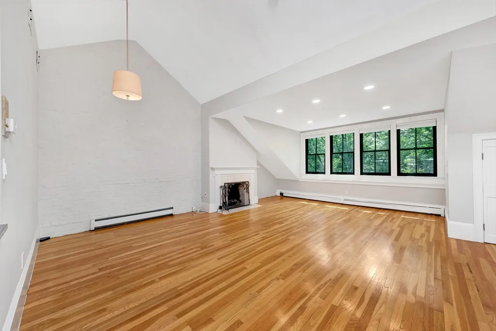 32 East Springfield St, South End