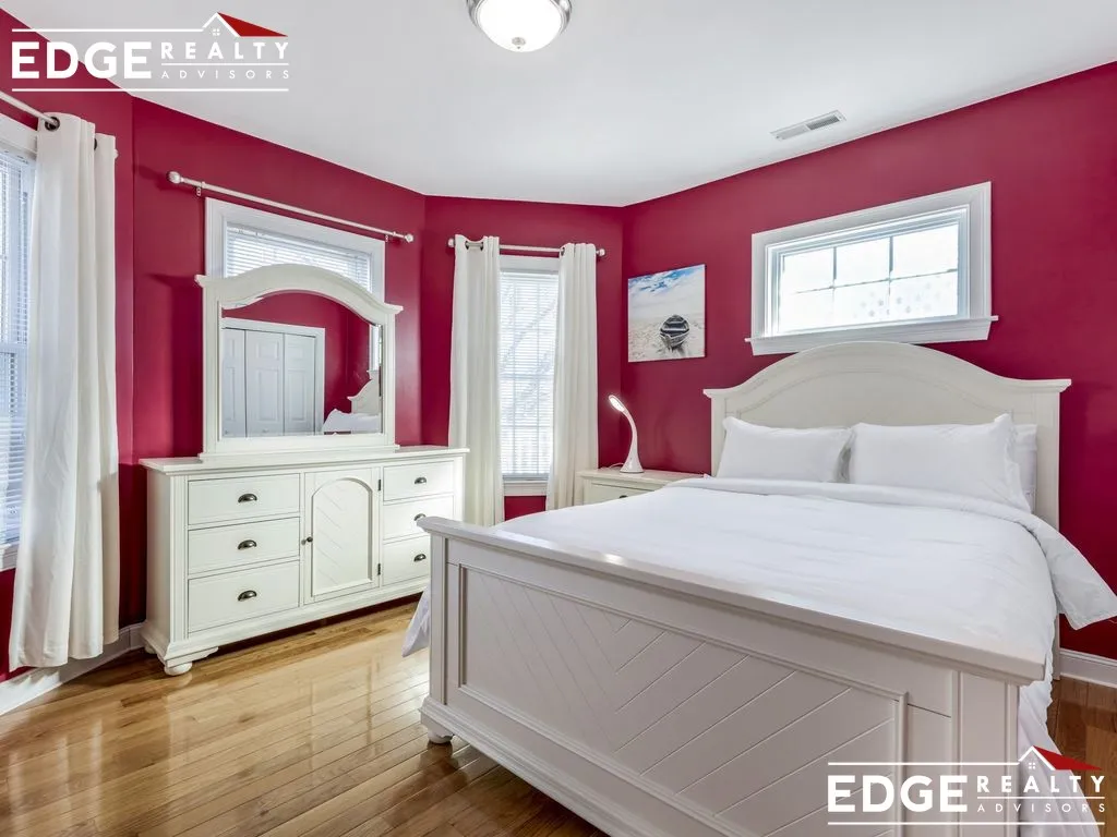 24 Fairmount Ave, West Somerville