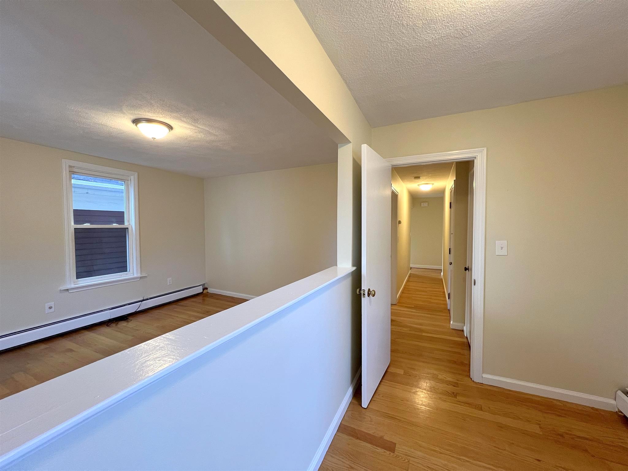 1.5 bed, 1 bath apartment for rent at 9 Banks St Unit 2, Riverside — photo 6 of 16