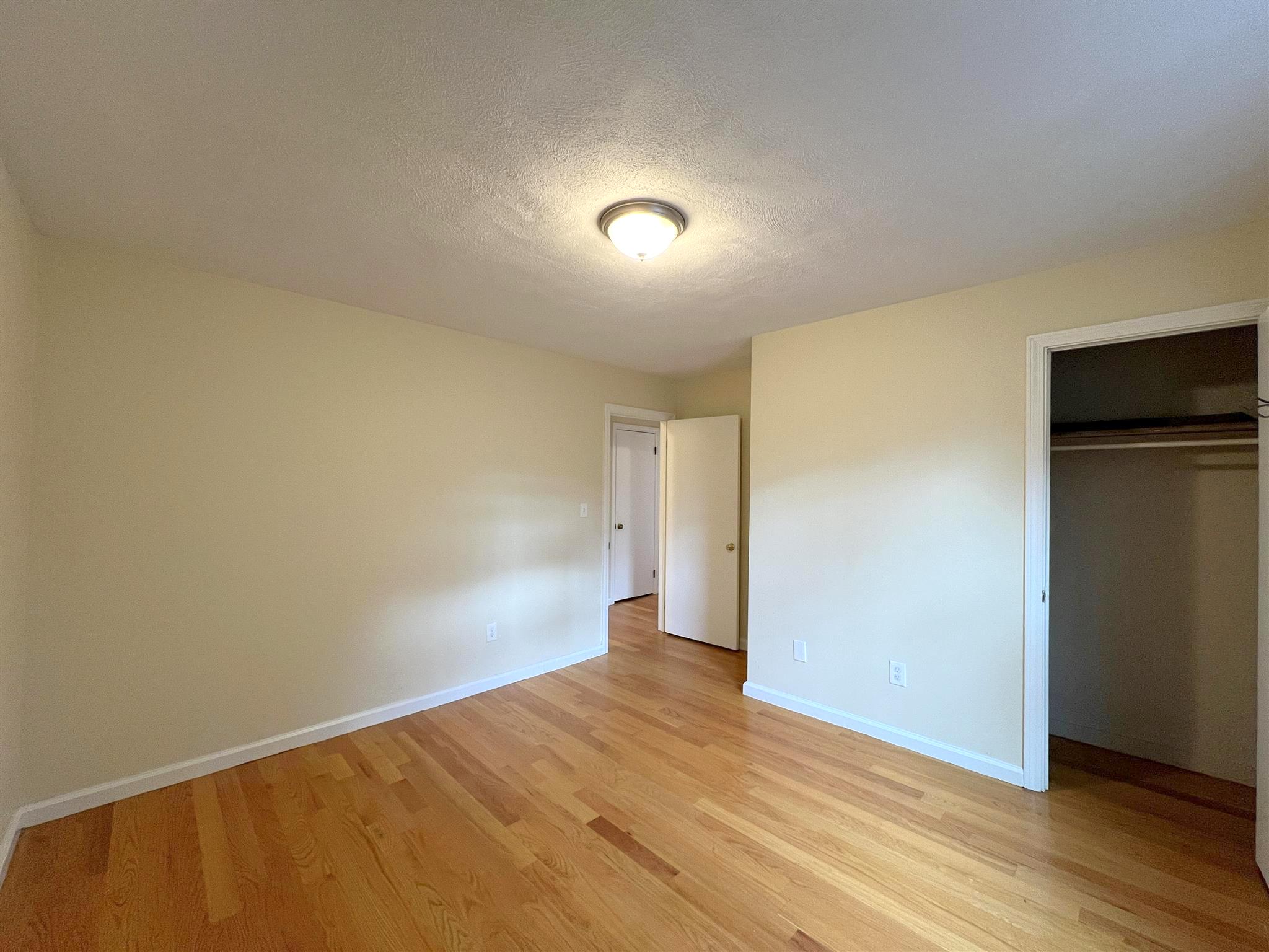 1.5 bed, 1 bath apartment for rent at 9 Banks St Unit 2, Riverside — photo 14 of 16