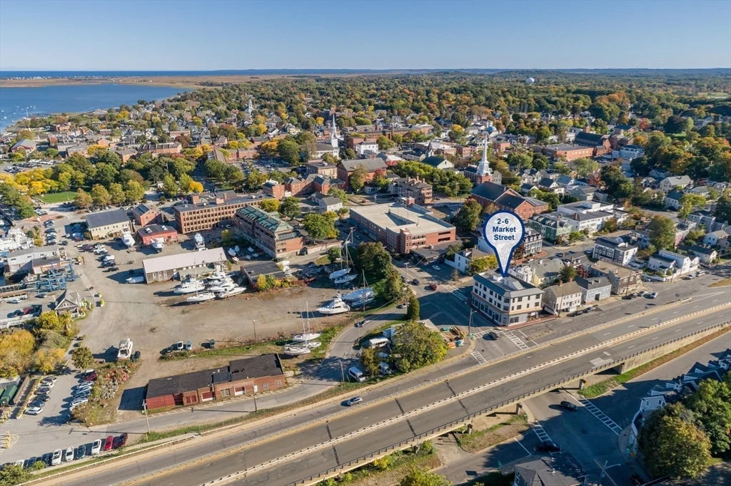 6 Market St, Newburyport