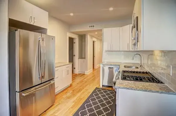 326 Chelsea St, East Boston