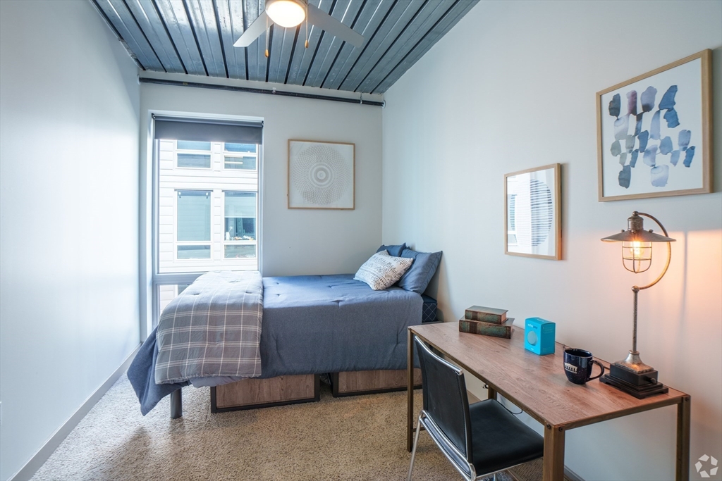 1 Merrimack Plaza, Lowell