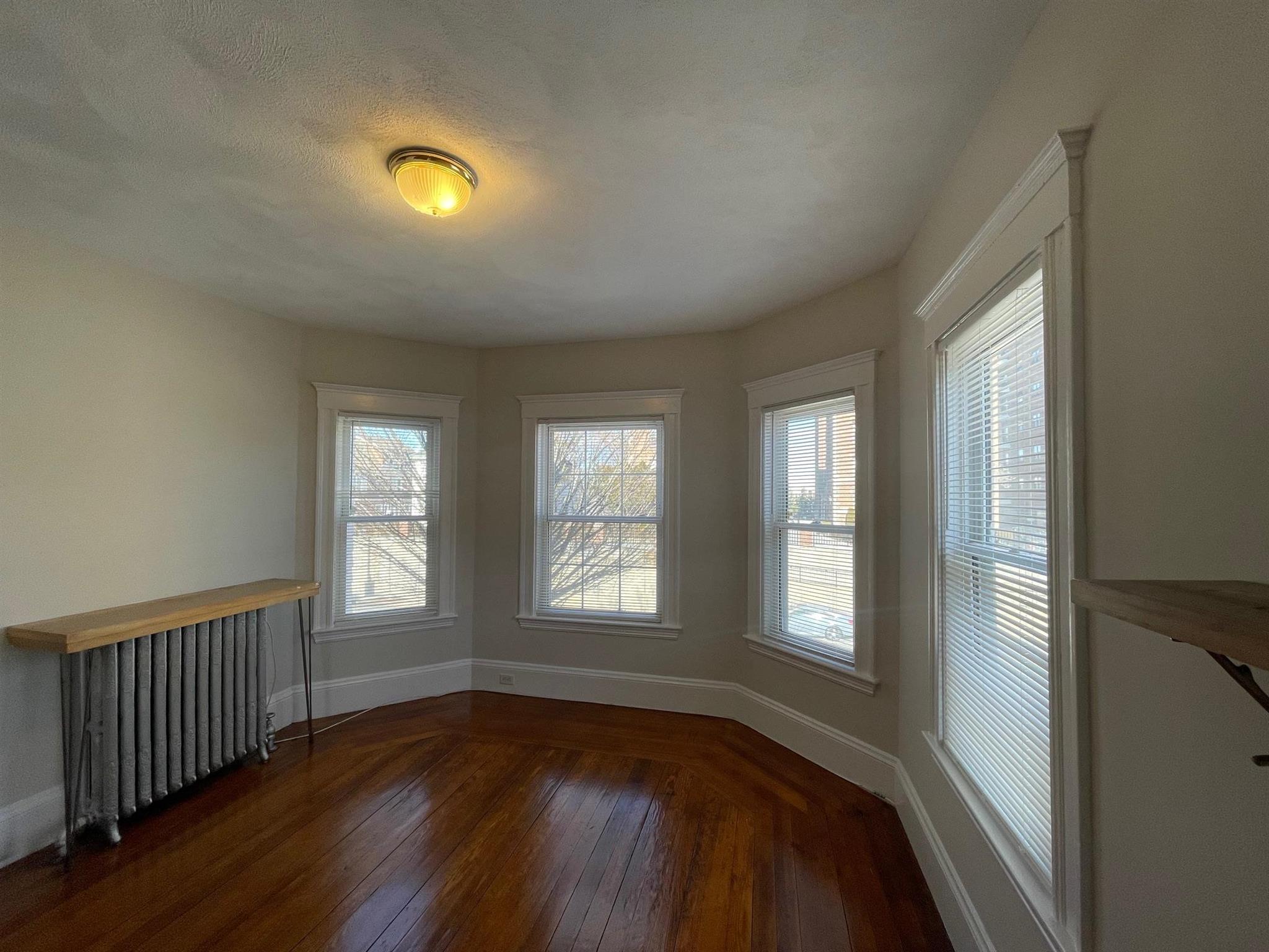 4 bed, 1.5 bath apartment for rent at 434 Broadway Unit 2, Winter Hill — photo 2 of 26