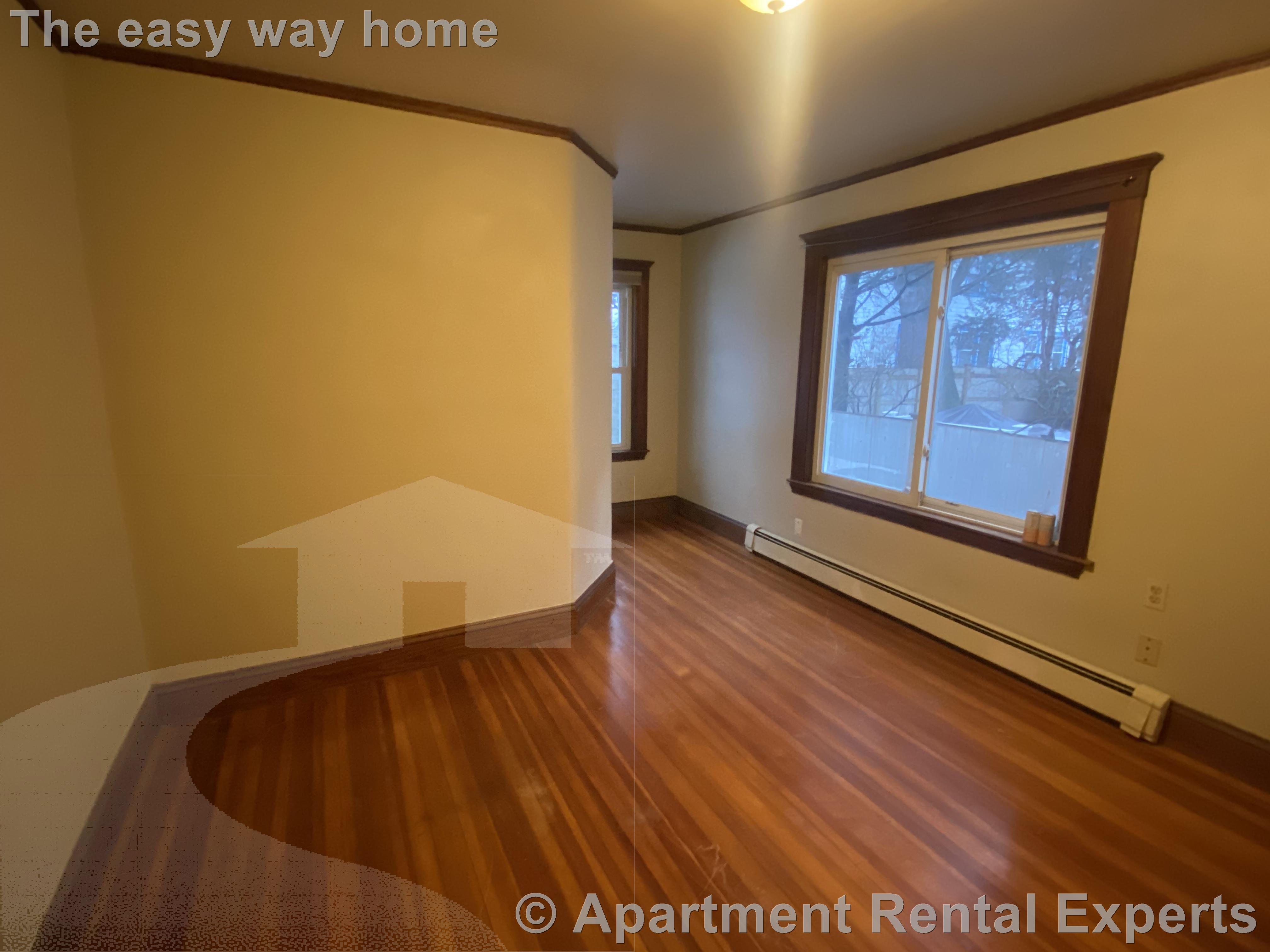 30 Holton St, West Medford