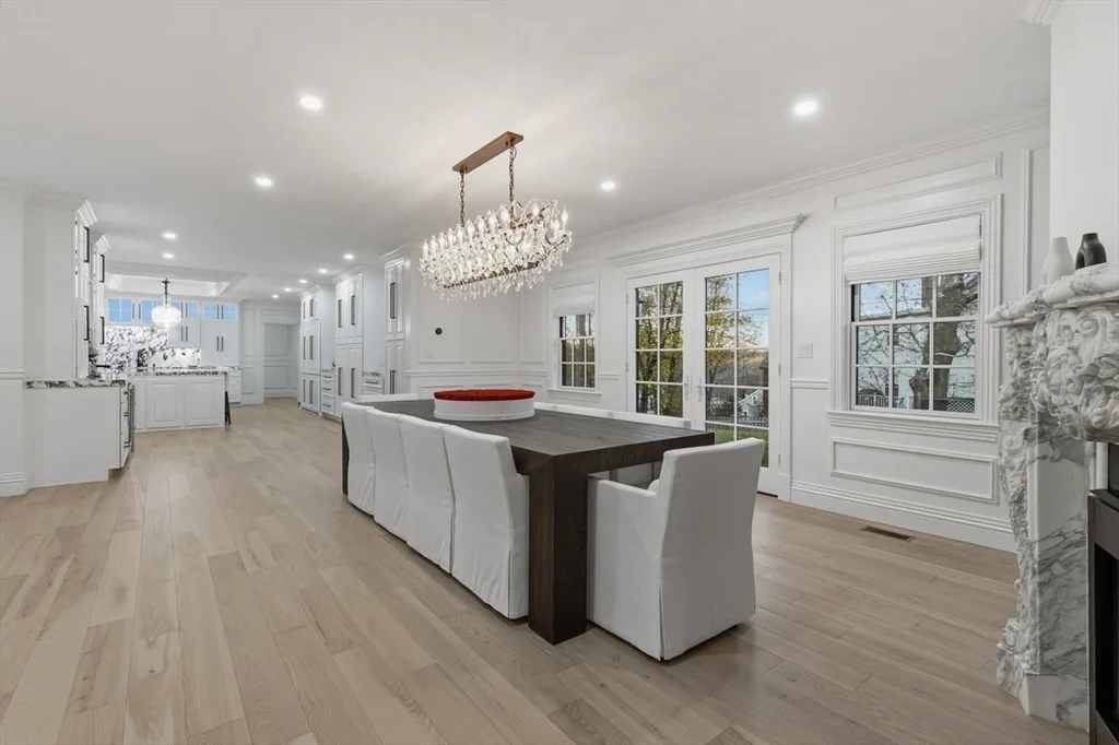 959 Chestnut St, Newton