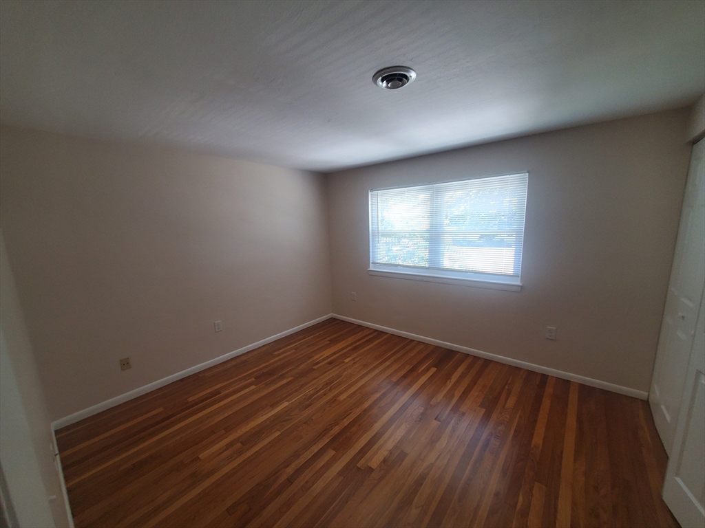 174 Pine St, Holbrook