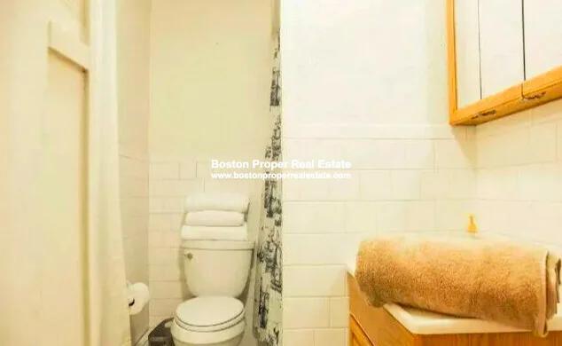 94 West Cedar St, Beacon Hill