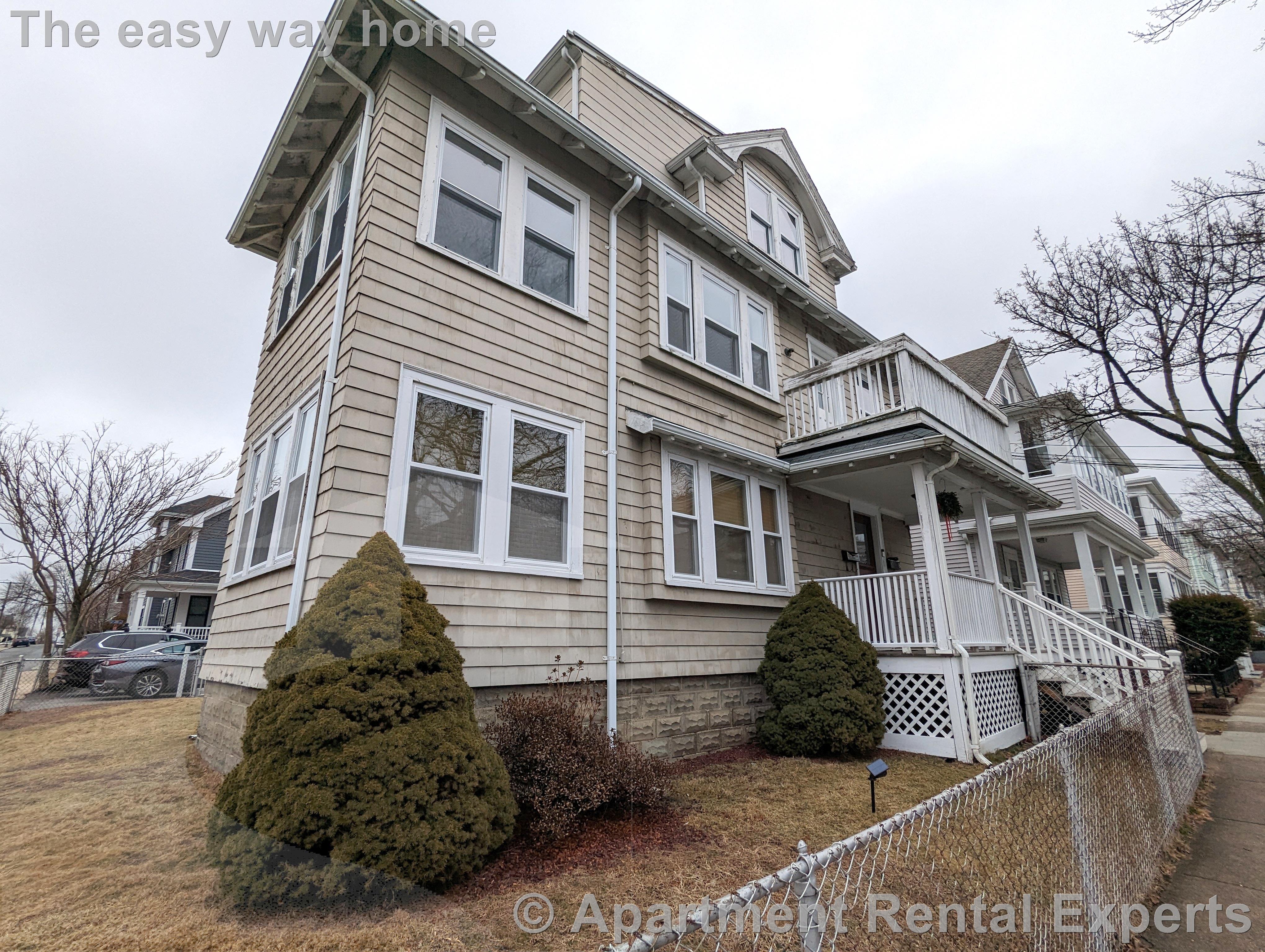 5 bed, 2 bath apartment for rent at 59 Sunset Rd Unit 2, West Somerville — photo 6 of 12